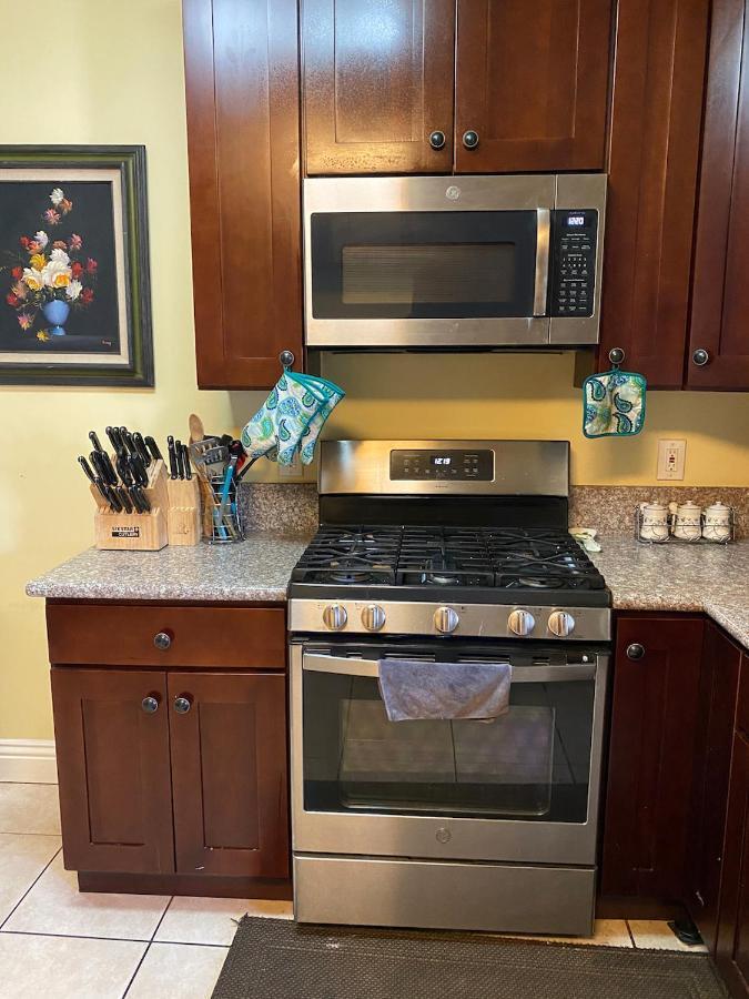 Private Large La Bedroom W Private Half-Bathroom - Ac - Wifi - Private Fridge Near Usc - Exposition Park - Usc Memorial Coliseum - Banc Of California Stadium - Downtown Los Angeles Dtla - University Of Southern California Usc! المظهر الخارجي الصورة