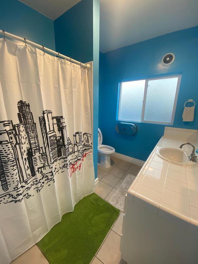 Private Large La Bedroom W Private Half-Bathroom - Ac - Wifi - Private Fridge Near Usc - Exposition Park - Usc Memorial Coliseum - Banc Of California Stadium - Downtown Los Angeles Dtla - University Of Southern California Usc! المظهر الخارجي الصورة