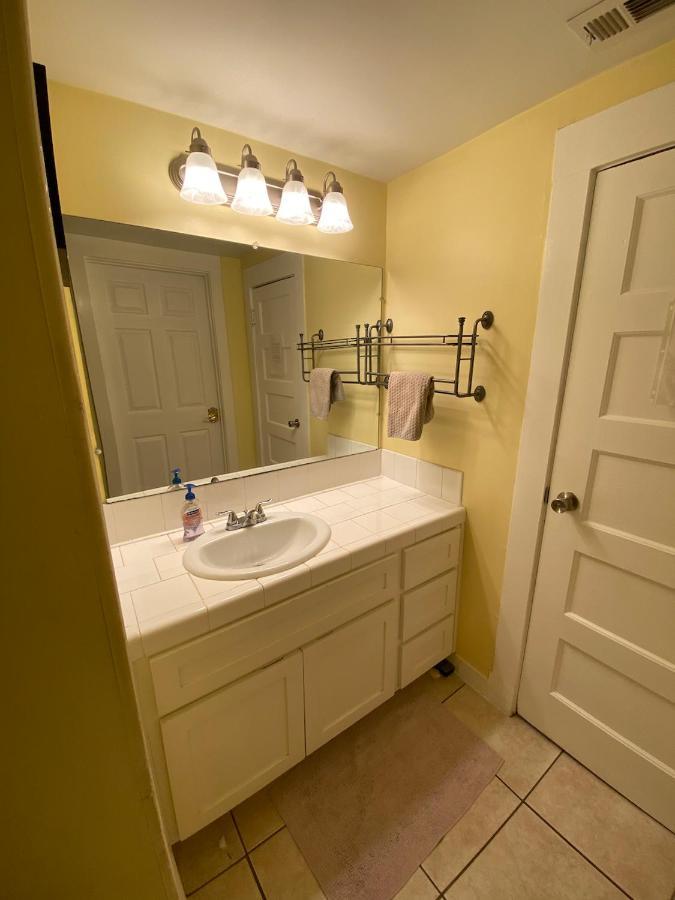 Private Large La Bedroom W Private Half-Bathroom - Ac - Wifi - Private Fridge Near Usc - Exposition Park - Usc Memorial Coliseum - Banc Of California Stadium - Downtown Los Angeles Dtla - University Of Southern California Usc! المظهر الخارجي الصورة