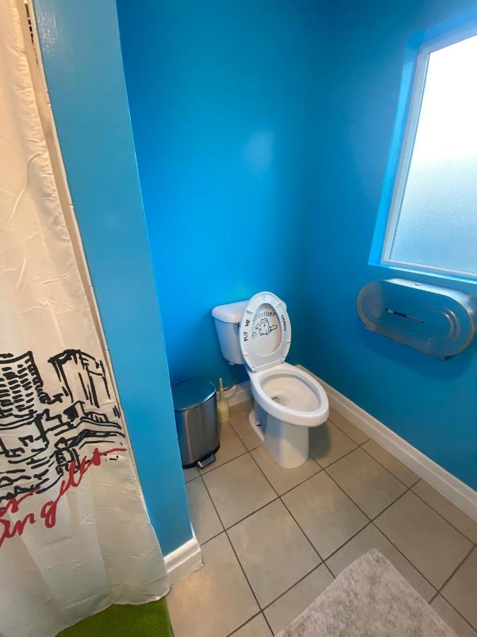Private Large La Bedroom W Private Half-Bathroom - Ac - Wifi - Private Fridge Near Usc - Exposition Park - Usc Memorial Coliseum - Banc Of California Stadium - Downtown Los Angeles Dtla - University Of Southern California Usc! المظهر الخارجي الصورة