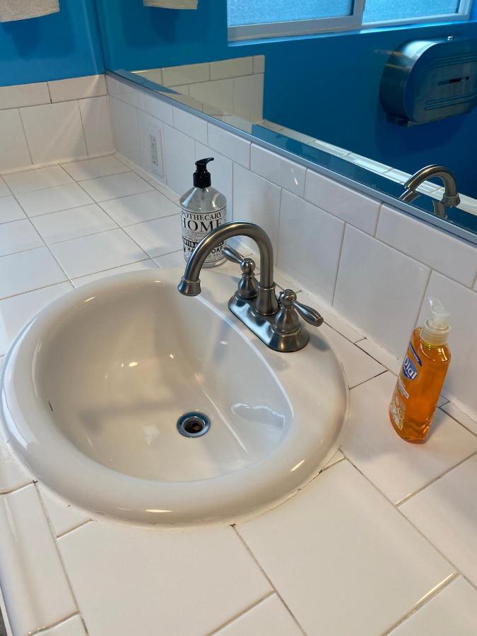 Private Large La Bedroom W Private Half-Bathroom - Ac - Wifi - Private Fridge Near Usc - Exposition Park - Usc Memorial Coliseum - Banc Of California Stadium - Downtown Los Angeles Dtla - University Of Southern California Usc! المظهر الخارجي الصورة